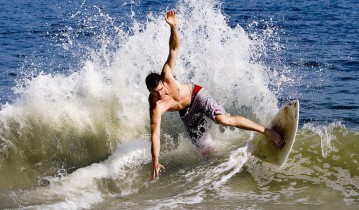 足彩网品牌_西甲前瞻，赫罗纳主场迎战奥萨苏纳，全方位战术分析与比分预测