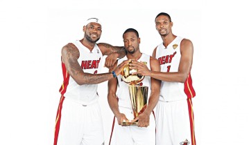 足彩网体育运营中心_火箭跟队记者质疑乌度卡末段用人，谢泼德加时赛遭雪藏成争议焦点