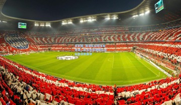 足彩网_海港队启程多哈冬训，安永佳张源随队出征备战新赛季